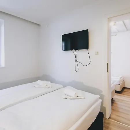 Areit By We Rent, Summercard Included زيل أم سي