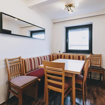 Areit By We Rent, Summercard Included زيل أم سي